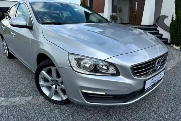 2.0D2  120PK Manual Momentum Skóra Navi Serwis Zadbane Alu 17